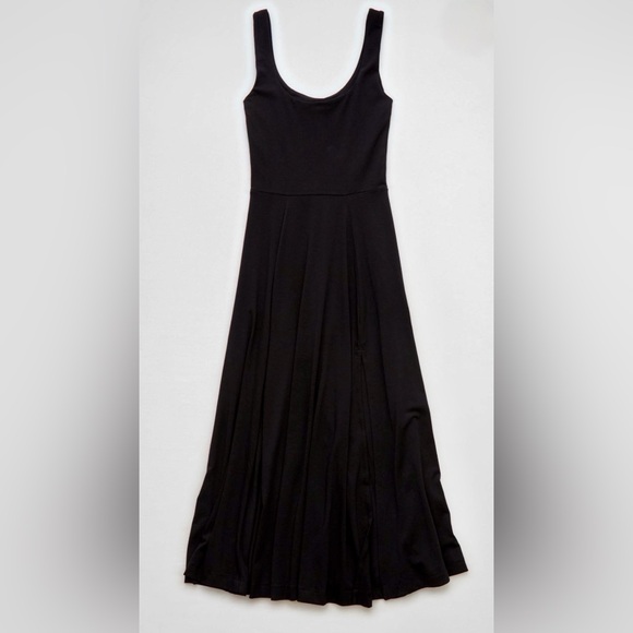 American Eagle Outfitters Dresses & Skirts - American Eagle Outfitters Classic Black Strapless Dress
